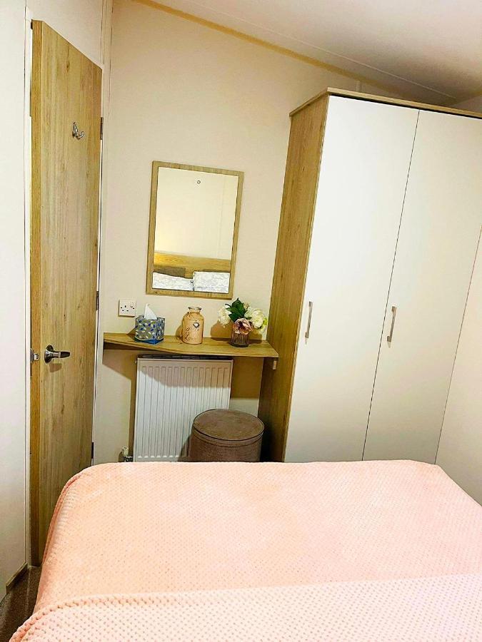 Hotel The Sunflower Luxury Caravan At Tattersall Lakes Tattershall Esterno foto