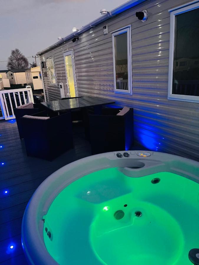 Hotel The Sunflower Luxury Caravan At Tattersall Lakes Tattershall Esterno foto